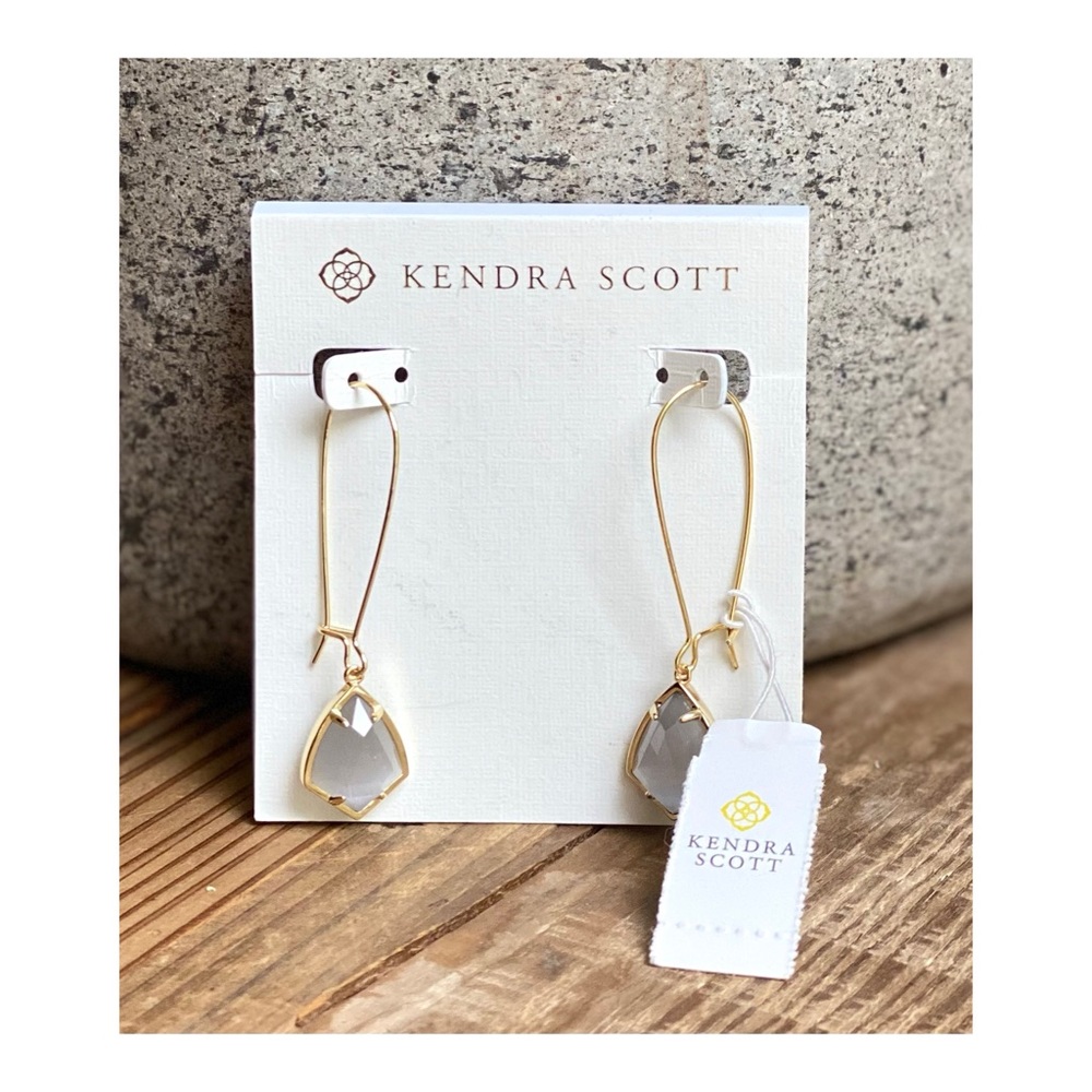 Kendra Scott • “Carinne” Gold Drop Earrings